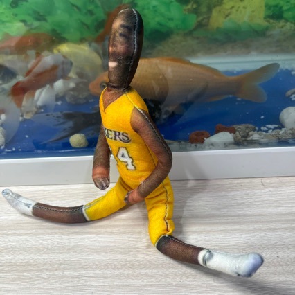 27cm basketbalspeler Kobe Brya - Cosplay Plushie Prop recensie en prijs